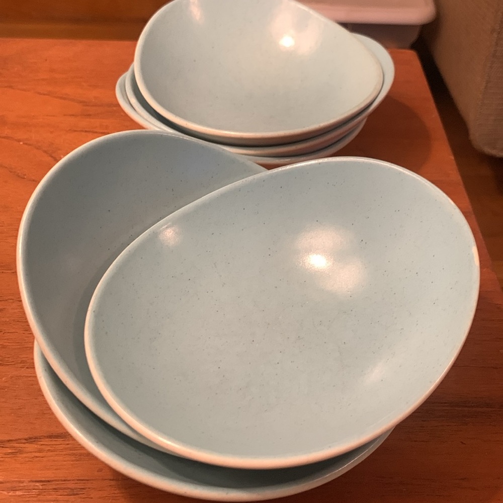 6 MID CENTURY POPPYTRAIL METLOX ROBINS EGG BLUE BOWLS,designed by VERNON…